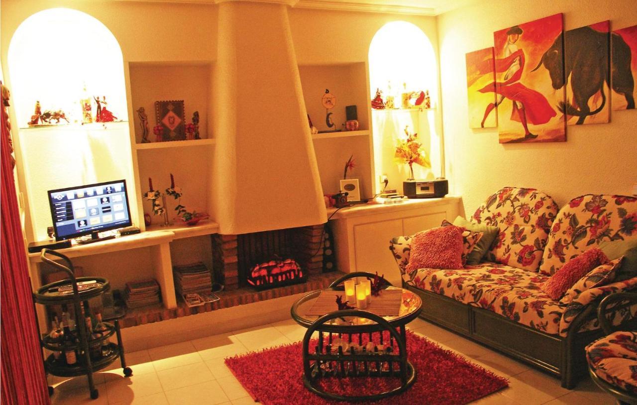 2 Bedroom Nice Apartment In Guardamar Del Segura Exterior photo